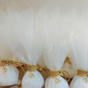 Μπομπονιέρα Τούλινη με Χρυσό Κορδόνι και Καρδιά